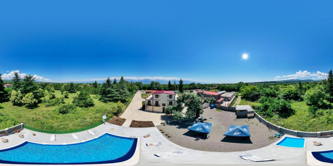 Kisi Garden Hotel Kisiskhevi Bagian luar foto